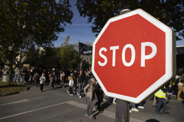 High Cost of Living Protest - Gap The demonstration moves along a street in Gap, France, on October 17, 2026, passing a stop sign as the Yellow Vests and Youth march proceeds. Photo by Thibaut Durand ABACAPRESS.COM Gap Provence-Alpes-Cote d Azur France  Copyright: xDurandxThibaut ABACAx