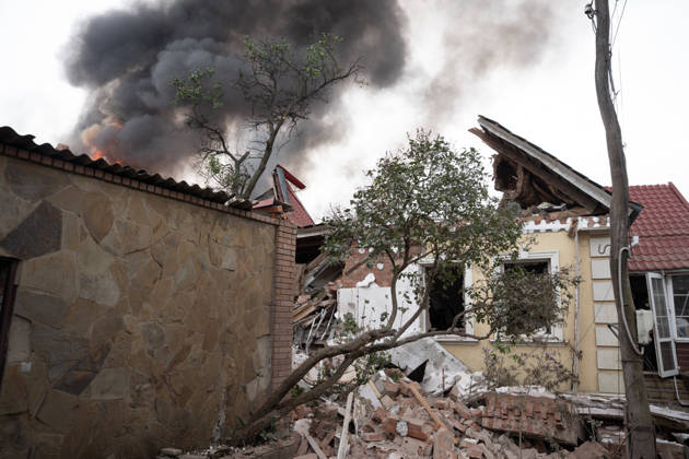 October 17, 2026, Sloviansk, Donetsk Oblast, Ukraine: Emergency services respond following a Russian attack on a residential neighbourhood in Sloviansk, Donetsk Oblast, Ukraine, as firefighters work to extinguish a blaze at a damaged house. Residents continue their daily lives amid the ongoing war. Sloviansk Ukraine - ZUMAm350 20261017_zip_m350_003 Copyright: xCameronxJones-Manleyx
