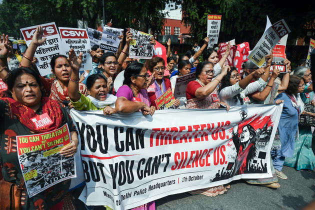 Women participate in a protest against alleged police brutality during the CJP protest (Oct 10) near ECI New Delhi, Oct 17 (ANI): Women participate in a protest against alleged police brutality during the CJP protest (Oct 10) near the Election Commission of India, in New Delhi on Saturday. NEW DELHI Delhi India Copyright: xANIx ANI_20261017093