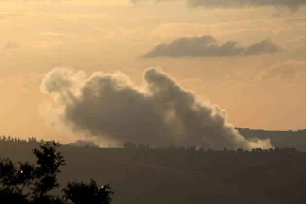 Israeli forces attack Lebanon despite ceasefire Israil ordusu, ateskese ve çerçeve anlasmasina ragmen Lübnan’in güneyindeki bölgelere yönelik hava saldirilarini sürdürüyor. Dogu Zutar ve Kefertibnit beldelerine düzenlenen saldirilarin ardindan bölgeden dumanlar yükseldi. Ramiz Dallah Anadolu Nabatieh Lebanon. Editorial use only. Please get in touch for any other usage.  Copyright: x2026xAnadoluxRamizxDallahx