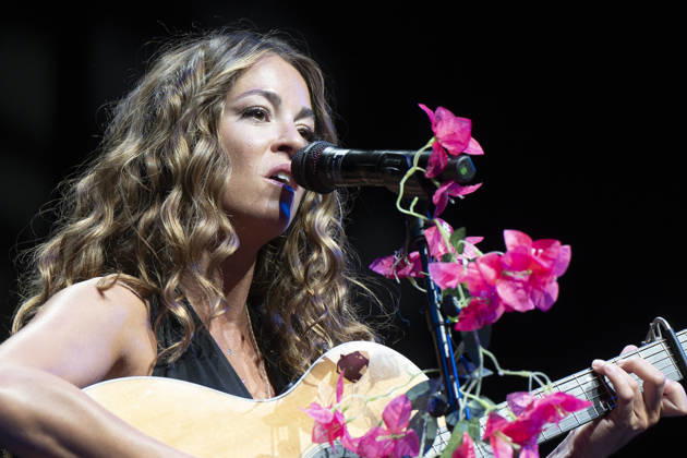 October 17, 2026, Madrid, Spain: Singer Sofia Ellar performs during a concert at the Plaza de Espana in Madrid. Madrid Spain  - ZUMAs197 20261017_aaa_s197_126 Copyright: xAtilanoxGarciax