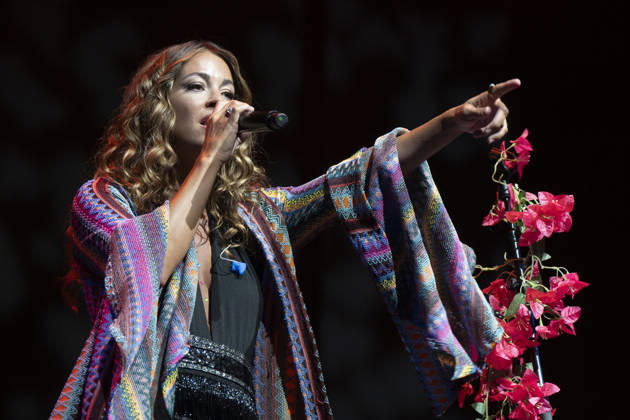 Sofía Ellar Performs in Madrid, Spain - 17 Oct 2026 Singer Sofía Ellar performs during a concert at the Plaza de Espana in Madrid. Madrid Spain Copyright: xAtilanoxGarciax xSOPAxImagesx PHOTO12777