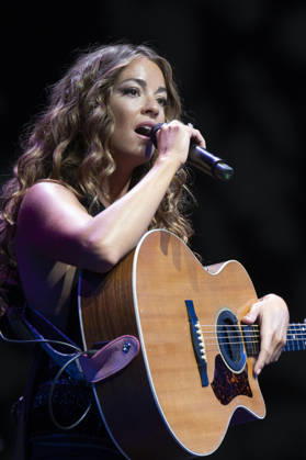 Sofía Ellar Performs in Madrid, Spain - 17 Oct 2026 Singer Sofía Ellar performs during a concert at the Plaza de Espana in Madrid. Madrid Spain Copyright: xAtilanoxGarciax xSOPAxImagesx PHOTO12798