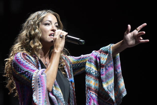 October 17, 2026, Madrid, Spain: Singer Sofia Ellar performs during a concert at the Plaza de Espana in Madrid. Madrid Spain  - ZUMAs197 20261017_aaa_s197_148 Copyright: xAtilanoxGarciax