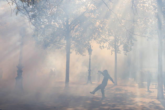 Police clash with protesters during demonstration in Paris PARIS, FRANCE - OCTOBER 17: Police clash with protesters during a demonstration amid a nationwide mobilisation over rising living costs, fuel prices and education funding in Paris, France, on October 17, 2026. Hesham Elsherif Anadolu Paris France. Editorial use only. Please get in touch for any other usage.  Copyright: x2026xAnadoluxHeshamxElsherifx