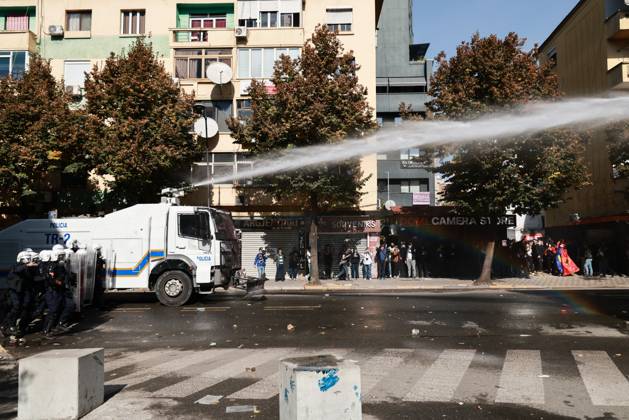 Tirana Clashes Enter Fifth Day TIRANA, ALBANIA, OCTOBER 17, 2026: Demonstrators clash with riot police outside the Ministry of Education during student-led anti-government protests in Tirana. Police deploy tear gas as protesters throw stones during a fifth consecutive day of unrest. Demonstrators demand improved university conditions and the resignation of Prime Minister Edi Rama. Tirana Albania Copyright: x xVlasovxSulajx xJNAxPressx