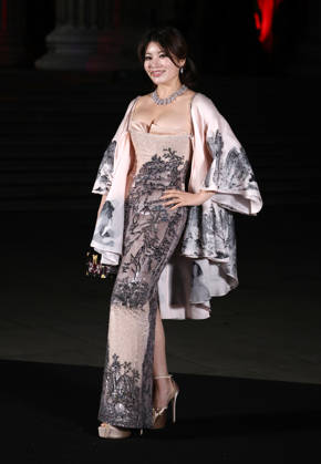 The British Museum Ball 2026 at The British Museum in London, England Sohee Park attends The British Museum Ball 2026 at The British Museum in London, England on October 17, 2026. London The British Museum UK Copyright: xFredxDuvalx