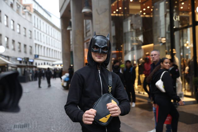 RECORD DATE NOT STATED IPA89860584 - Milan: Clashes and looting by hooded youths continued in the city center the day after the demonstration on Saturday, the 17th; many hooded individuals were detained and taken to police headquarters.  Copyright: xx xFrancescoxEnriquezx IPA89860584.jpeg