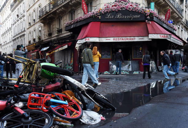 Day after the demonstrations, violence and looting occurred near the Place de la Republique - Paris The day after the demonstrations, violence and looting occurred near the Place de la Republique in Paris, France on October 18, 2026. Violent clashes between protesters and the French police during the demonstration protesting against the high cost of living. as part of a nationalwide call for mobilisation bringing together various groups expressing their anger former Yellow Vests, secondary school and university students, climate activists, even farmers. After weeks of student protests, France faces broader, nationwide demonstrations. Photo by Alain Apaydin ABACAPRESS Paris France  Copyright: xApaydinxAlain ABACAx