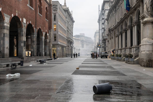 IPA89867571 - Milan, October 18, 2026: More Clashes and Looting in Downtown Milan in the Wake of the Protest  Copyright: xFrancescoxEnriquezx xFrancescoxEnriquezx IPA89867571