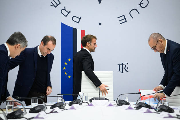 Interministerial Crisis Meeting at Elysee - Paris French Justice Minister Gerald Darmanin, French Prime Minister Sebastien Lecornu, French President Emmanuel Macron and French Interior Minister Laurent Nunez attend an Interministerial Crisis Meeting chaired by French President at the Elysee Presidential Palace, in Paris, France on October 18, 2026 the day after riots and looting on the sidelines of nationwide protests against the high cost of living . Photo by Eric Tschaen Pool ABACAPRESS.COM Paris France  Copyright: xTschaenxEric Pool ABACAx