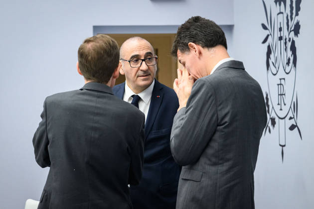 Interministerial Crisis Meeting at Elysee - Paris French Interior Minister Laurent Nunez, French Minister of Education Edouard Geffray and French Minister of Higher Education, Research and Space Philippe Baptiste attend an Interministerial Crisis Meeting chaired by French President at the Elysee Presidential Palace, in Paris, France on October 18, 2026 the day after riots and looting on the sidelines of nationwide protests against the high cost of living . Photo by Eric Tschaen Pool ABACAPRESS.COM Paris France  Copyright: xTschaenxEric Pool ABACAx
