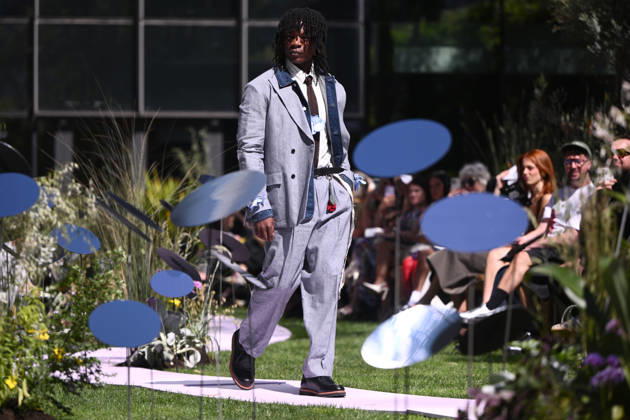 MELBOURNE FASHION WEEK PREVIEW, A model walks the runway during a 2026 Melbourne Fashion Week Runway Preview, at Sky Park, Melbourne, Monday, October 19, 2026. The preview features a selection of the upcoming collections that will appear on M FW runways including designers OUT OF HAND x Lisa Waup, Ebony Noire, Van Ermel Scherer, Perple, Gotham, Wilson Jedd Adams, Asiyam, Atoir, NGALI, Kuwaii, HoMie, Collective Closets x Mariam Farah, TOJHÃÄ, Amy Cottrell, BAAQIY and Sean Rentero. ( NO ARCHIVING MELBOURNE VICTORIA Australia Copyright: xJOELxCARRETTx 20261019185723882101