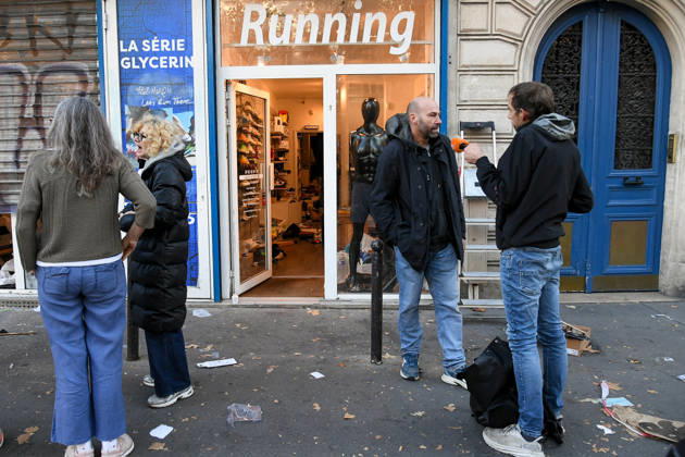 The Day After Nationwide Call For Mobilisation In France - PAris Violent clashes between protesters and French police are seen during a nationwide demonstration against the high cost of living in Paris, France, on October 18, 2026. Photo by Lionel Urman ABACAPRESS.COM Paris France  Copyright: xUrmanxLionel ABACAx
