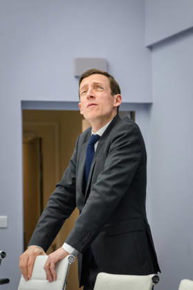 Édouard Geffray, Minister of National Education, at an interministerial RIM crisis meeting following the incidents, looting, and vandalism associated with the demonstrations on October 17, 2026, in Paris, October 18, 2026 Eric Tschaen Pool Bestimage Interministerial Crisis Meeting (RIM) in response to the incidents, looting, and vandalism associated with the demonstrations on October 17, 2026, Paris, France Copyright: xEricxTschaenx xPoolx xBestimagexEricxTschaenx xPoolx xBestimagex