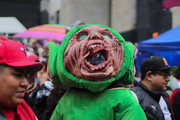 19th annual Zombie Walk Mexico 2026 MEXICO CITY, MEXICO - OCTOBER 18, 2026: Participants in the 19th annual Zombie Walk Mexico 2026, dressed as the living dead, monsters, and horror characters, gather at the Monument to the Revolution in Mexico City. Mexico City Mexico Copyright: x xCarlosxSantiagox xJNAxPressx