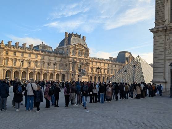 Protesters block Louvre entrances in support of nationwide student movement in Paris PARIS, FRANCE - OCTOBER 19: Protesters block the entrances to the Louvre Museum to express their support for a nationwide high school student protest movement and denounce what they describe as police repression in Paris, France, on October 19, 2026. Luc Auffret Anadolu Paris France. Editorial use only. Please get in touch for any other usage.  Copyright: x2026xAnadoluxLucxAuffretx