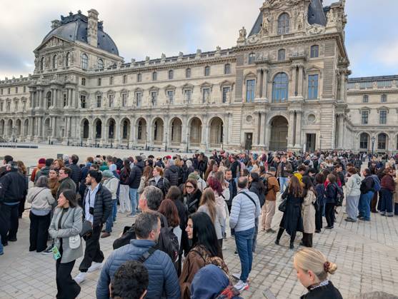 Protesters block Louvre entrances in support of nationwide student movement in Paris PARIS, FRANCE - OCTOBER 19: Protesters block the entrances to the Louvre Museum to express their support for a nationwide high school student protest movement and denounce what they describe as police repression in Paris, France, on October 19, 2026. Luc Auffret Anadolu Paris France. Editorial use only. Please get in touch for any other usage.  Copyright: x2026xAnadoluxLucxAuffretx