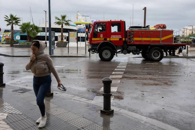 The UME is deployed in Ibiza and Mallorca to assist with incidents caused by Storm Adam. UME personnel deployed on the streets of Ibiza to mitigate the effects of Storm Adam, on October 19, 2026, in Eivissa, Balearic Islands, Spain. The Military Emergency Unit (UME) has mobilized units from its third battalion at the Valencia base to set sail for Eivissa and Mallorca. The military unit confirmed this on its social media account on platform X, with a message stating that their mission will be to collaborate with emergency services in response to incidents resulting from Storm Adam. OCTOBER 19, 2026 Germá, Spain  Copyright: xGermanxLamax 7854889