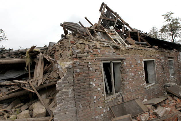 The premises of a house are reduced to rubble by a Russian bombardment in Dnipro, Ukraine, October 19, 2026. On Monday morning, Russian forces launched guided aerial bombs at the eastern city, damaging private homes and infrastructure. An 84-year-old woman was hospitalised in moderate condition. (Photo by Mykola Miakshykov Ukrinform) Russian troops hit Dnipro with guided bombs  Copyright: xMykolaxMiakshykovx