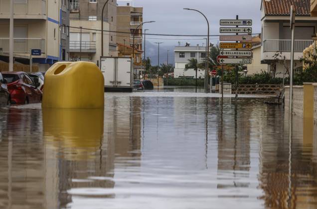 The Valencian Regional Government is preparing a lockdown order for the southern coast of Valencia and the northern coast of Alicante due to the rains. A flooded area, as of October 19, 2026, in Guardamar de la Safor, Valencia, Valencian Community, Spain. The Valencian Regional Government is preparing a lockdown order for the southern coast of Valencia and the northern coast of Alicante in response to the emergency declared due to the rains brought by Storm Adam, as announced by the Regional Minister of Emergencies and the Interior early this morning, October 19, from the Emergency Coordination Center (CCE) OCTOBER 19, 2026 Valencia, Valencian Community Valencia, Valencian Community, Spain Copyright: xRoberxSolsonax 7855289
