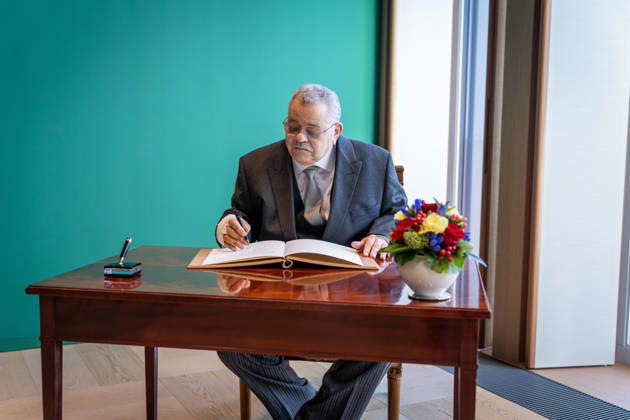 Bundespräsident, Frank-Walter Steinmeier, Akkreditierung von Botschaftern Berlin, Amtssitz am Spreebogen, Bundespräsident, Frank-Walter Steinmeier, Akkreditierung von Botschaftern, Bundeswehr, Botschafter, Mauritius, Joseph Lucien Finette Berlin Berlin GER