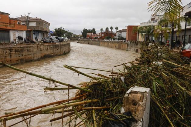 The Valencian Regional Government is preparing a lockdown order for the southern coast of Valencia and the northern coast of Alicante due to the rains. The river is filled with mud and vegetation carried by the rainwater, as of October 19, 2026, in Els Poblets, Valencian Community, Spain. The Valencian Regional Government is preparing a lockdown order for the southern coast of Valencia and the northern coast of Alicante in response to the emergency declared due to the rains caused by Storm Adam, as announced by the Regional Minister of Emergencies and the Interior early this morning, October 19, from the Emergency Coordination Center (CCE) October 19, 2026, Valencia, Valencian Community, Spain Copyright: xRoberxSolsonax 7855638