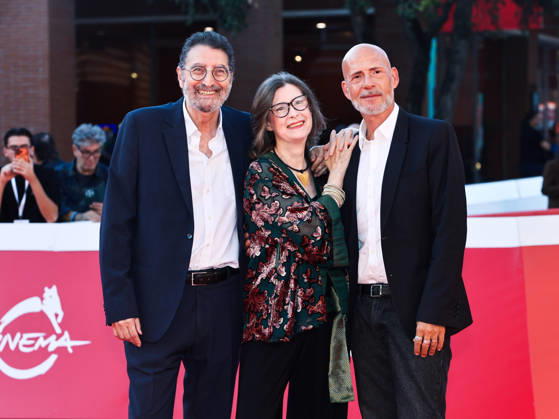 IPA89918738 - Rome, 2026 Film Festival - Night 7 - Red Carpet for the Film *WAITING FOR MR. HYDE* Pictured: Donatella Romani, Roberto Amato, Gian Marco Tognazzi  Copyright: xMarcoxProvvisionatox xPoolxRomaxFilmxFestx2026x IPA89918738