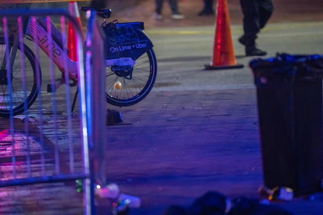 October 19, 2026, Washington, Dc, United States: A National Guard soldier was shot in the Eastern Market neighborhood of Washington, D.C. in the early hours of October 19, 2026. The guardsman tried to break up a fight but was shot by one of the participants, before the suspect was shot by other National Guard soldiers. Both the Guardsman and the suspect were taken to the hospital with non-life threatening injuries. Washington United States  - ZUMAl312 20261019_znp_l312_041 Copyright: xAndrewxLeydenx