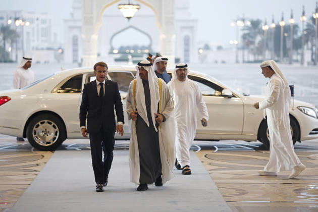 President Macron Visit To Middle East - Abu Dhabi Sheikh Mohamed bin Zayed Al Nahyan, President of the United Arab Emirates (UAE), welcomes French President Emmanuel Macron as he arrives for a meeting at Qasr Al Watan presidential palace in Abu Dhabi, United Arab Emirates, October 19, 2026. Photo by Benoit Tessier Pool ABACAPRESS.COM Abu Dhabi United Arab Emirates  Copyright: xTessierxBenoit Pool ABACAx