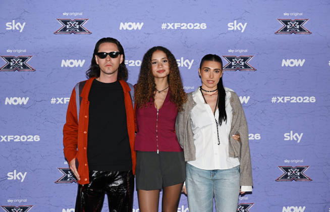 IPA89927847 - Milan, Italy: X Factor 2026 photocall featuring the 12 official contestants JAKE LA FURIA S TEAM In the photo: Alex Fontana, ALÌA, Veronica  Copyright: xNickxZonnax xNickxZonnax IPA89927847