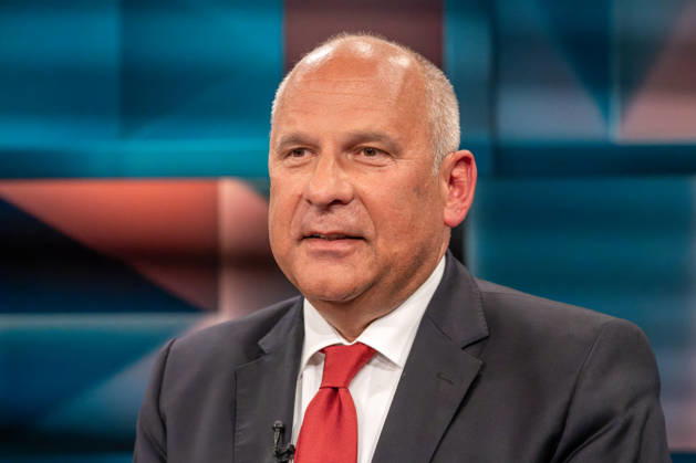 Hart aber Fair aus Köln am 19. Oktober 2026. Im Bild der hessische Innenminister Roman Poseck (CDU). Sie sind viele auch im internationalen Vergleich. Und ihre Privilegien kosten die Bürger eine Menge Geld. Die Gäste von Louis Klamroth diskutierten darüber, ob sich Deutschland noch Beamte leisten kann oder muss. An welcher Stelle ist das Beamtentum noch sinnvoll? Köln Nordrhein-Westfalen Deutschland