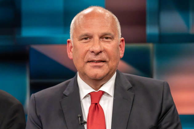 Hart aber Fair aus Köln am 19. Oktober 2026. Im Bild der hessische Innenminister Roman Poseck (CDU). Sie sind viele auch im internationalen Vergleich. Und ihre Privilegien kosten die Bürger eine Menge Geld. Die Gäste von Louis Klamroth diskutierten darüber, ob sich Deutschland noch Beamte leisten kann oder muss. An welcher Stelle ist das Beamtentum noch sinnvoll? Köln Nordrhein-Westfalen Deutschland