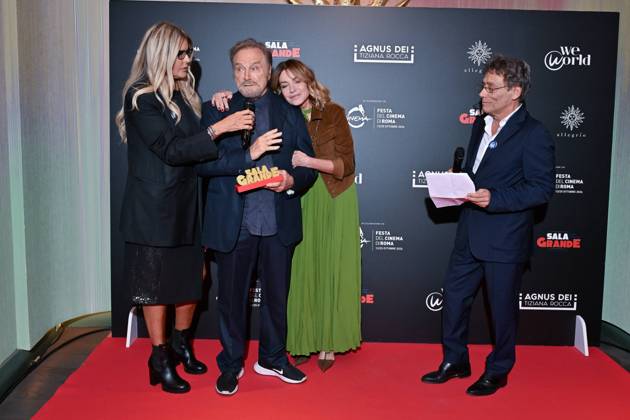 IPA89934672 - Rome: Allegrio Roma. Charity Event for WeWorld. Pictured: Tiziana Rocca, Franco Nero, Stefania Rocca, Flavio Natalia  Copyright: xMaurizioxD Avanzox xDxAvanzo Provvisionato Landix IPA89934672