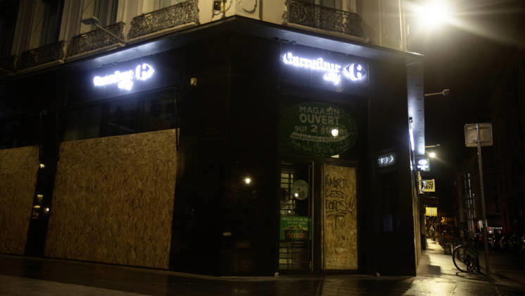 France extends night curfews beyond Paris following weekend violence LYON, FRANCE - OCTOBER 19: A view of a street during a curfew imposed following violence and looting during nationwide weekend demonstrations against the rising cost of living and fuel prices in Lyon, France, on October 19, 2026. French authorities are expanding overnight curfews beyond Paris to Nice, Lyon and parts of the Gironde department following weekend protests marked by violence and looting, French broadcaster BFMTV reported Monday. Laurent Vlad Anadolu Lyon France. Editorial use only. Please get in touch for any other usage.  Copyright: x2026xAnadoluxLaurentxVladx