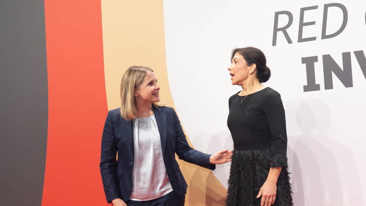 Bundesbauministerin Verena Hubertz (SPD) mit Katherina Reiche, Bundesministerin für Wirtschaft und Energie (CDU) - von links;Invest in Germany Summit 2026 - Red Carpet for Investments - Event Location Kraftwerk Berlin, Berlin Berlin Deutschland Kraftwerk Event Location