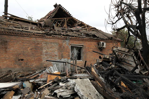 Russian troops hit Dnipro with guided bombs The premises of a house are reduced to rubble by a Russian bombardment in Dnipro, Ukraine, on October 19, 2026. On Monday morning, Russian forces launched guided aerial bombs at the eastern city, damaging private homes and infrastructure. An 84-year-old woman was hospitalised in moderate condition. Dnipro Ukraine  Copyright: xMykolaxMiakshykovx originalFilename: ukrinform-russiant261019_npib1.jpg