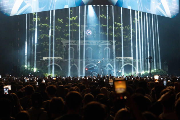 J. Cole performs at The O2 arena in London, 19 October 2026 J. Cole performs at The O2 arena in London, England, on 19 October 2026, during the first London show of his Fall Off Tour., Credit:Paul Bogle Avalon London, UK  Copyright: xPaulxBoglex xAvalonx 1144857894