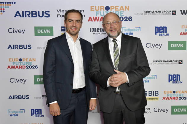 Philipp Lahm und Martin Schulz bei der Verleihung des European Future Award 2026 im Tipi am Kanzleramt. Berlin, 19.10.2026