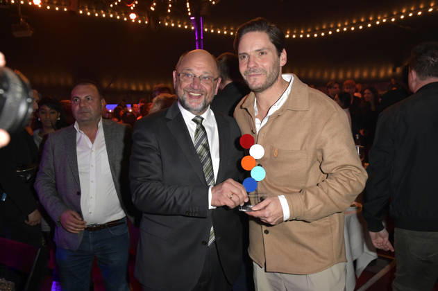Martin Schulz und Daniel Brühl bei der Verleihung des European Future Award 2026 im Tipi am Kanzleramt. Berlin, 19.10.2026