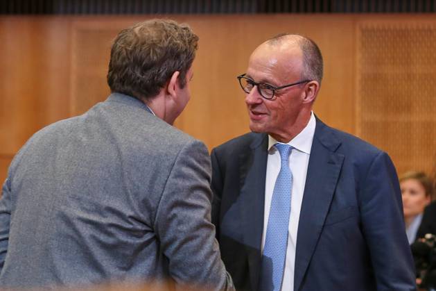 Berlin, Deutschland, 20.10.2026: ESMT: Invest in Germany Summit: Bundesminister der Finanzen Lars Klingbeil (SPD) und Bundeskanzler Friedrich Merz (CDU) Copyright: xdtsxNachrichtenagenturx dts_140066