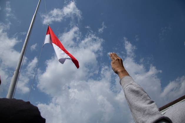 October 20, 2026, Yogyakarta, Indonesia: YOGYAKARTA, INDONESIA - OCTOBER 20, 2026: Students gather at the Special Region of Yogyakarta (DIY) Regional People s Representative Council (DPRD) building during a protest against the central government, which has been in office for two years. Students from Muhammadiyah University of Yogyakarta (UMY) later marched to the Zero Kilometer Point in Yogyakarta to voice criticism of government policies they consider controversial and harmful to people s lives. Yogyakarta Indonesia  - ZUMAq101 20261020_zna_q101_083 Copyright: xTopenxAnggaraxSaputrax