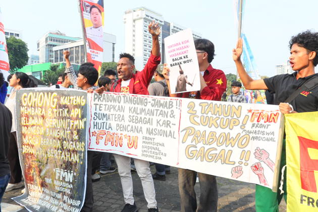 October 20, 2026, Jakarta, Central Jakarta, jakarta: Students and civil society groups stage a protest at Tugu Tani, Central Jakarta, voicing concerns over government policies, environmental issues, and social inequality. Jakarta jakarta - ZUMAp146 20261020_zap_p146_041 Copyright: xDennyxPohanx