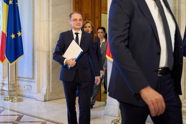 Luca Niculescu New Romanian Prime Minister Vote in Paliament Bucharest, Romania. 20th Oct, 2026: Luca Niculescu, prime minister‘designate, attends the vote on his cabinet in the Romanian Parliament. Bucharest Romania Copyright: xLucianxAlecux