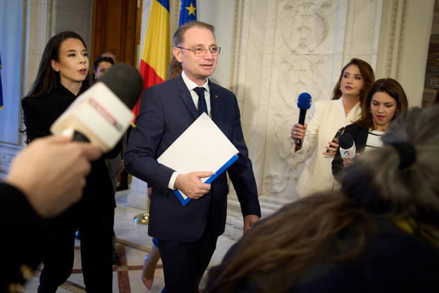 Luca Niculescu New Romanian Prime Minister Vote in Paliament Bucharest, Romania. 20th Oct, 2026: Luca Niculescu, prime minister‘designate, attends the vote on his cabinet in the Romanian Parliament. Bucharest Romania Copyright: xLucianxAlecux