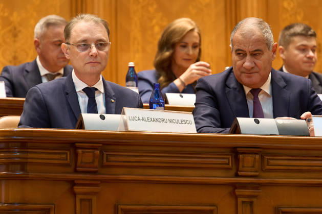 Luca Niculescu New Romanian Prime Minister Vote in Paliament Bucharest, Romania. 20th Oct, 2026: Luca Niculescu, prime minister‘designate, attends the vote on his cabinet in the Romanian Parliament. Bucharest Romania Copyright: xLucianxAlecux