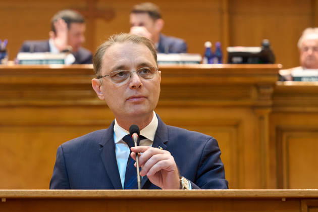 Luca Niculescu New Romanian Prime Minister Vote in Paliament Bucharest, Romania. 20th Oct, 2026: Luca Niculescu, prime minister‘designate, speaks during the vote on his cabinet in the Romanian Parliament. Bucharest Romania Copyright: xLucianxAlecux
