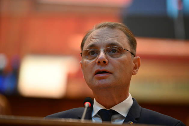 Prime Minister-designate Luca Niculescu addresses plenary session of the Romanian Parliament in Bucharest BUCHAREST, ROMANIA - OCTOBER 20: Prime Minister-designate Luca Niculescu, proposed by President of Romania Nicusor Dan, addresses a joint plenary session of the Romanian Parliament at the Palace of the Parliament in Bucharest, Romania on Tuesday, October 20, 2026. Niculescu presented his governing platform, fiscal reform agenda, and proposed cabinet lineup to lawmakers ahead of the vote of confidence. Alex Nicodim Anadolu Bucharest Romania. Editorial use only. Please get in touch for any other usage.  Copyright: x2026xAnadoluxAlexxNicodimx