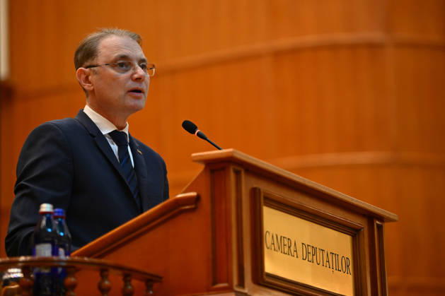 Prime Minister-designate Luca Niculescu addresses plenary session of the Romanian Parliament in Bucharest BUCHAREST, ROMANIA - OCTOBER 20: Prime Minister-designate Luca Niculescu, proposed by President of Romania Nicusor Dan, addresses a joint plenary session of the Romanian Parliament at the Palace of the Parliament in Bucharest, Romania on Tuesday, October 20, 2026. Niculescu presented his governing platform, fiscal reform agenda, and proposed cabinet lineup to lawmakers ahead of the vote of confidence. Alex Nicodim Anadolu Bucharest Romania. Editorial use only. Please get in touch for any other usage.  Copyright: x2026xAnadoluxAlexxNicodimx