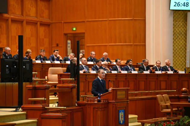 Prime Minister-designate Luca Niculescu addresses plenary session of the Romanian Parliament in Bucharest BUCHAREST, ROMANIA - OCTOBER 20: Prime Minister-designate Luca Niculescu, proposed by President of Romania Nicusor Dan, addresses a joint plenary session of the Romanian Parliament at the Palace of the Parliament in Bucharest, Romania on Tuesday, October 20, 2026. Niculescu presented his governing platform, fiscal reform agenda, and proposed cabinet lineup to lawmakers ahead of the vote of confidence. Alex Nicodim Anadolu Bucharest Romania. Editorial use only. Please get in touch for any other usage.  Copyright: x2026xAnadoluxAlexxNicodimx